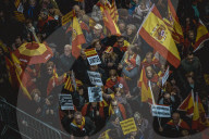 NEWS - Barcelona demonstriert Zusammenhalt