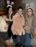 PEOPLE - Stella McCartney schaltet die Weihnachtslichter an in ihrem Flagship Store