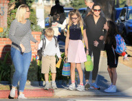 PEOPLE - Jennifer Garner bringt ihre Kinder zur Schule