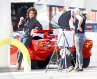 EXKLUSIV - Cindy Crawford macht ein Fotoshooting im 80er Jahre-Stil