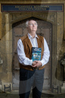 STUDIO - Philip Pullman