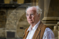 STUDIO - Philip Pullman