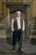 STUDIO - Philip Pullman