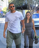 PEOPLE - Kourtney Kardashian glücklich an der Hand von Younes Bendjima