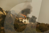 NEWS - USA: Waldbrände in Südkalifornien wüten weiter