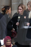 PEOPLE - Adele sichtlich erschütter am Gedenkgottesdienst für die Grenfell-Opfer
