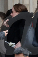 PEOPLE - Adele sichtlich erschütter am Gedenkgottesdienst für die Grenfell-Opfer