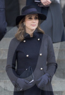 PEOPLE - Ist im Gesicht runder geworden: Schwangere Kate