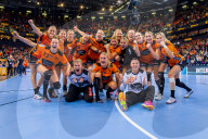 PEOPLE -  Rafael van der Vaart fiebert mit dem Nachwuchs am Spielfeldrand mit