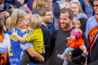 PEOPLE -  Rafael van der Vaart fiebert mit dem Nachwuchs am Spielfeldrand mit