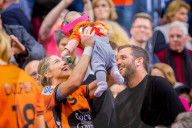 PEOPLE -  Rafael van der Vaart fiebert mit dem Nachwuchs am Spielfeldrand mit