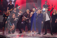 PEOPLE - Ed Sheeran singt bei 'Voice of Germany' im Weihnachtspulli