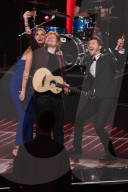 PEOPLE - Ed Sheeran singt bei 'Voice of Germany' im Weihnachtspulli