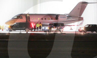 EXKLUSIV - Justin Bieber und Selena Gomez landen mit dem Privatjet in LA
