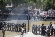 NEWS - Argentinien: Mehr als 150 Verletzte bei Protesten gegen die Rentenreform