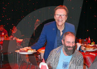 PEOPLE - Frank Zander lädt zum Gänsessen für Obdachlose und Bedürftige im Neukölner Hotel Estrel