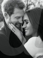 PEOPLE - Die offiziellen Verlobungsbilder von Prinz Harry und Meghan Markle