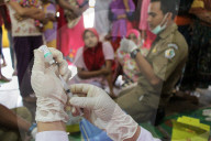 REPORTAGE - Diphtherie Impfung in Indonesien