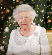 PEOPLE - Queen Elizabeth hält ihre Weihnachtsrede im Buckingham Palace