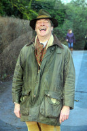 NEWS - Nigel Farage parat für die Jagd