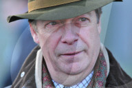NEWS - Nigel Farage parat für die Jagd