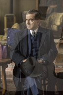 PEOPLE - Film Stills zu TV Serie "Maigret"