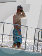 PEOPLE - Mark Wahlberg macht mit seiner Familie Ferien auf Barbados