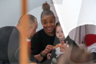 PEOPLE - Janet Jackson füttert Söhnchen Eissa 