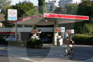Tankstelle, hohe Benzinpreise nach Hurrikan Katrin (USA), Zürich 2005