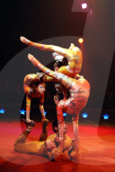 Shenyang Acrobatic Troupe im Circus Knie; 2005