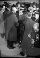WK 2: Wirtschaftsdelegation der Alliierten, Ankunft in Bern, 1945