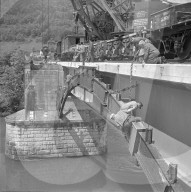 Abbruch der Eisenbahnbrücke; 1952