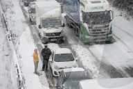 NEWS - England versinkt im Schnee
