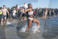 FEATURE - In eisiger Kälte: Coney Island Polar Bear Schwimmen