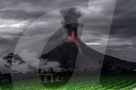 NEWS - Indonesien: Vulkan Sinabung bleibt hochaktiv