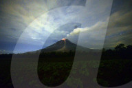 NEWS - Indonesien: Vulkan Sinabung bleibt hochaktiv