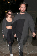 PEOPLE - Sofia Richie und Scott Disick sind im Partnerlook unterwegs