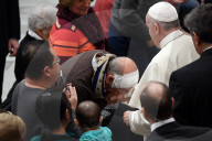 NEWS - Rom: Franziskus - ein Papst zum Anfassen