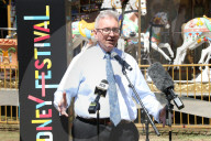 FEATURE -  Sydney Festival: Unterwasserband