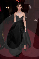 PEOPLE - Golden Globes: Promis feiern an der Netflix Party