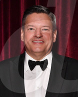 PEOPLE - Golden Globes: Promis feiern an der Netflix Party