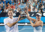 NEWS - Tennis: Roger Federer und Belinda Bencic gewinnen den Hopeman Cup in Perth