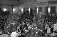 Vollversammlung der Aktion Autonomes Jugdenzentrum im Volkshaus Zürich 1968