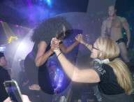 PEOPLE - Diana Ross promotet ihren Club Remix "Ain't No Mountain High Enough"