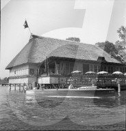 Boot, Motor wird mit Holzgas betrieben; 1942