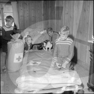 Das 2000. Bett der Bettenaktion des Roten Kreuzes, 1957