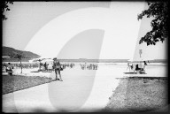 Menschen am Strand von Santos, Brasilien 1950