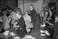 Zürcherinnen zum ersten Mal an der Wahlurne, 1969