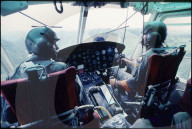 Piloten in einem Rettungshelikopter in Kolumbien 1985