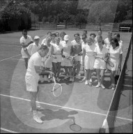 Hugo de Senarclens mit seinen erwachsenen Schülern 1951